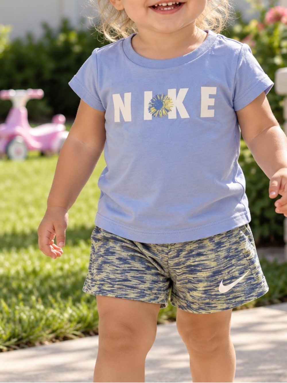 Nike Girls 2T Floral Logo Citron Tint 2 Piece Set